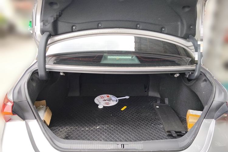Used Toyota Avalon 2023 2.0L Premium Edition Trunk