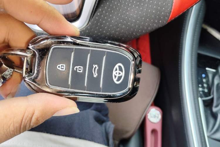 Used Toyota Avalon 2023 2.0L Premium Edition Vehicle Key