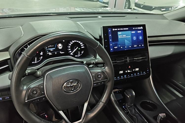 Used Toyota Avalon 2023 2.0L Luxury Edition Center Console