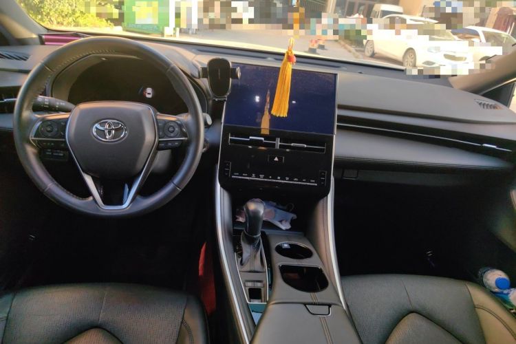 Used Toyota Avalon 2023 2.0L Luxury Edition Center Console