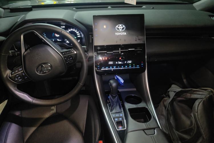Used Toyota Avalon 2023 2.5L Luxury Edition Center Console