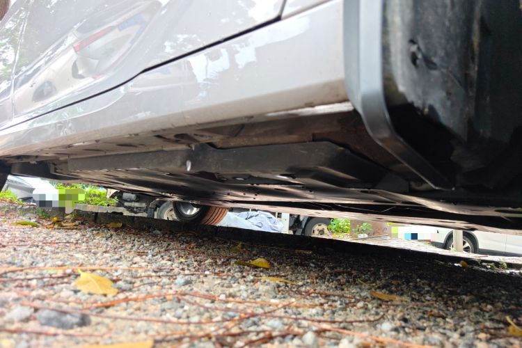 Used Toyota Avalon 2023 2.5L Touring Premium Edition Chassis Front Right