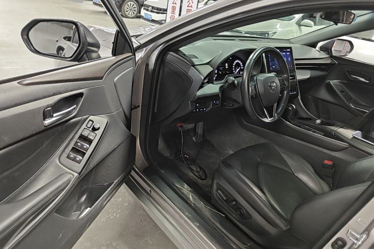 Used Toyota Avalon 2023 2.0L Luxury Edition Driver Seat