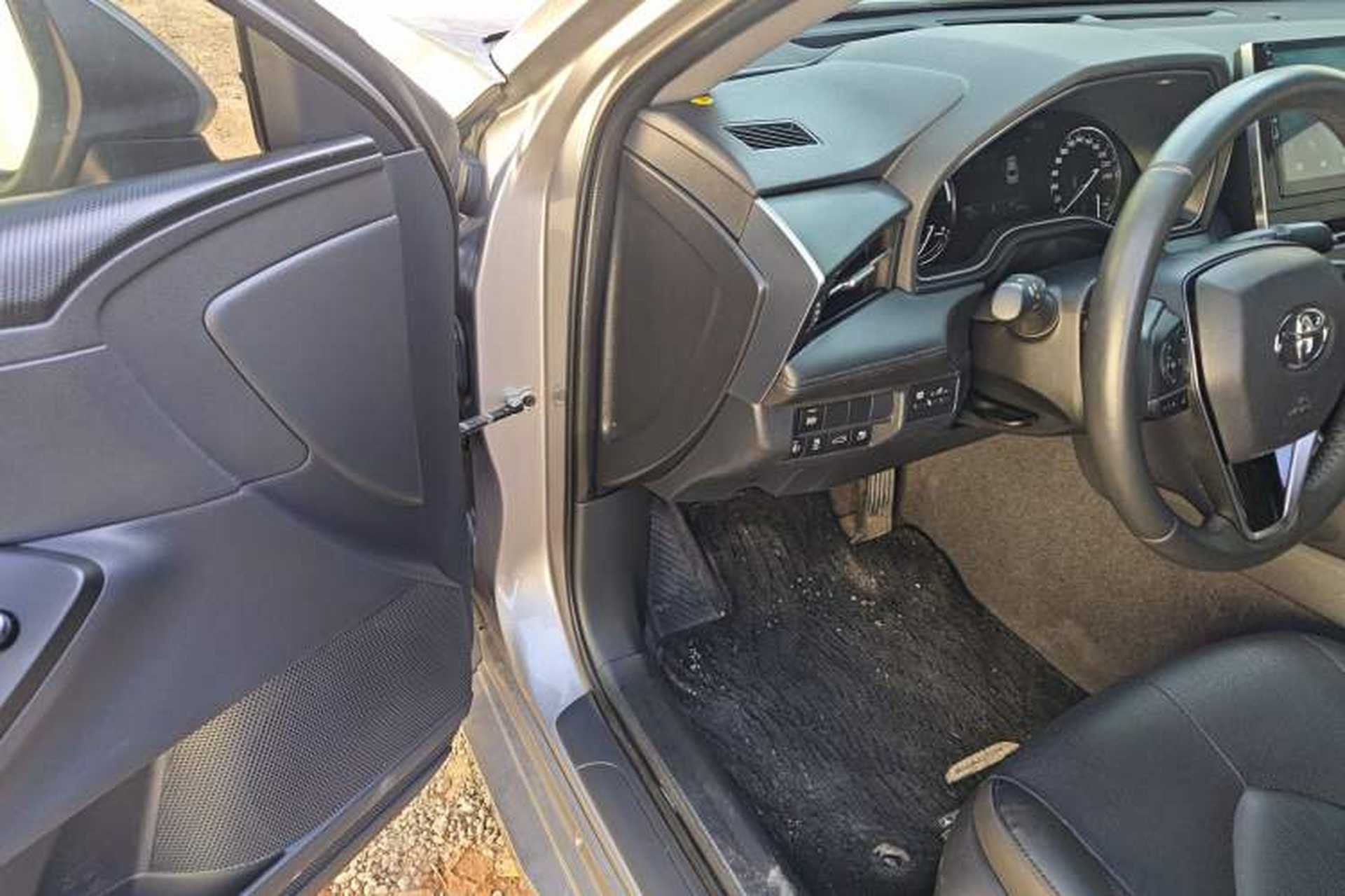 Used Toyota Avalon 2023 Dual-Engine 2.5L Luxury Edition Driver Seat