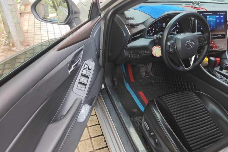 Used Toyota Avalon 2023 2.0L Premium Edition Driver Seat