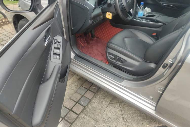 Used Toyota Avalon 2023 2.5L Luxury Edition Driver Seat