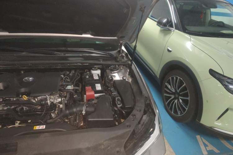 Used Toyota Avalon 2023 2.0L Luxury Edition Engine Bay Left