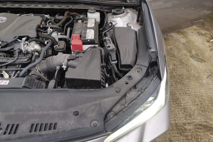 Used Toyota Avalon 2023 2.5L Touring Premium Edition Engine Bay Left
