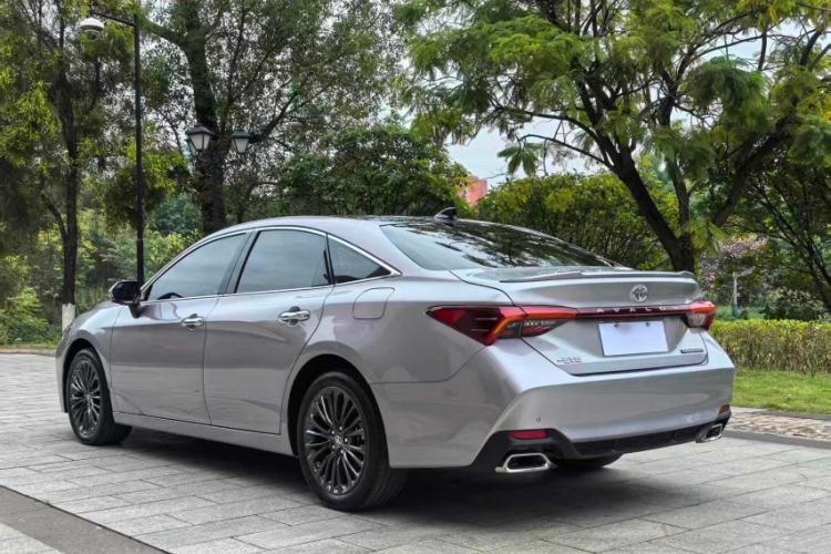 Used Toyota Avalon 2023 2.5L Touring Premium Edition Exterior 4