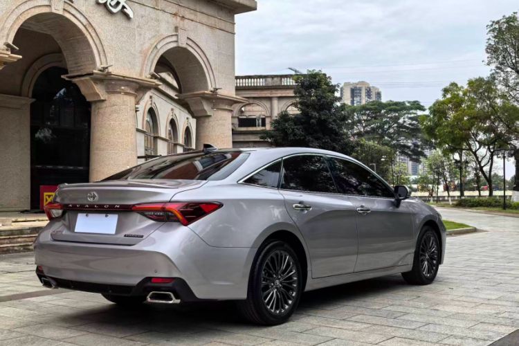 Used Toyota Avalon 2023 2.5L Touring Premium Edition Exterior 5