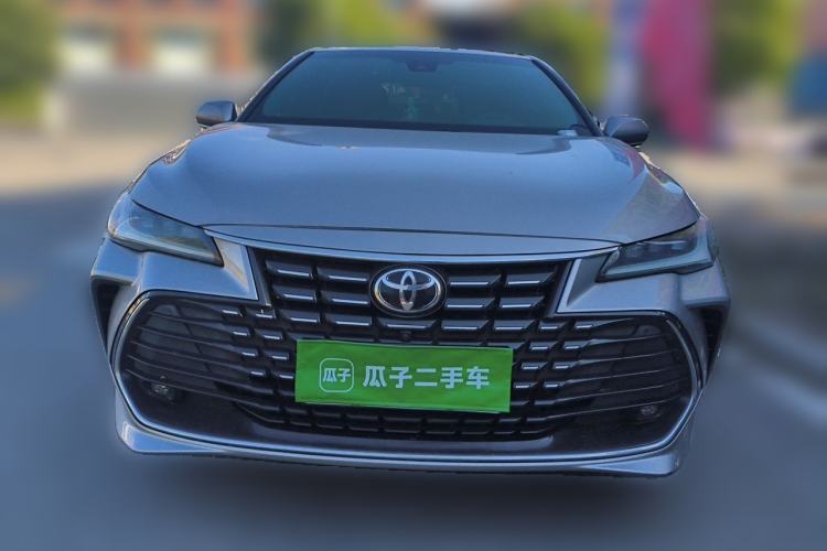 Used Toyota Avalon 2023 2.0L XLE Deluxe Edition Front