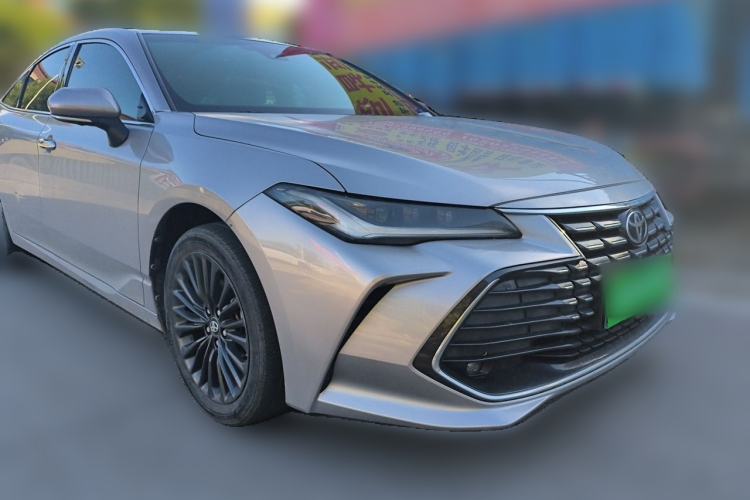Used Toyota Avalon 2023 2.0L XLE Deluxe Edition Front Right 45 Deg
