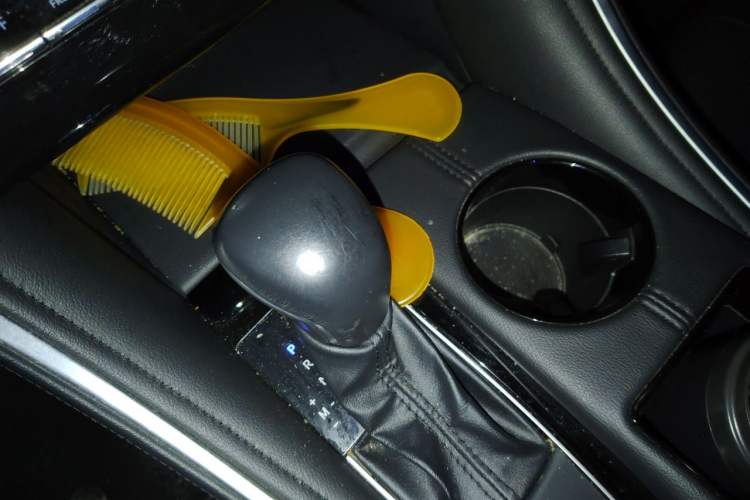 Used Toyota Avalon 2023 2.0L Luxury Edition Gear Lever