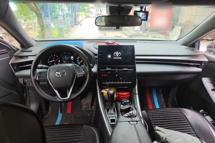 Used Toyota Avalon 2023 2.0L Premium Edition Headliner