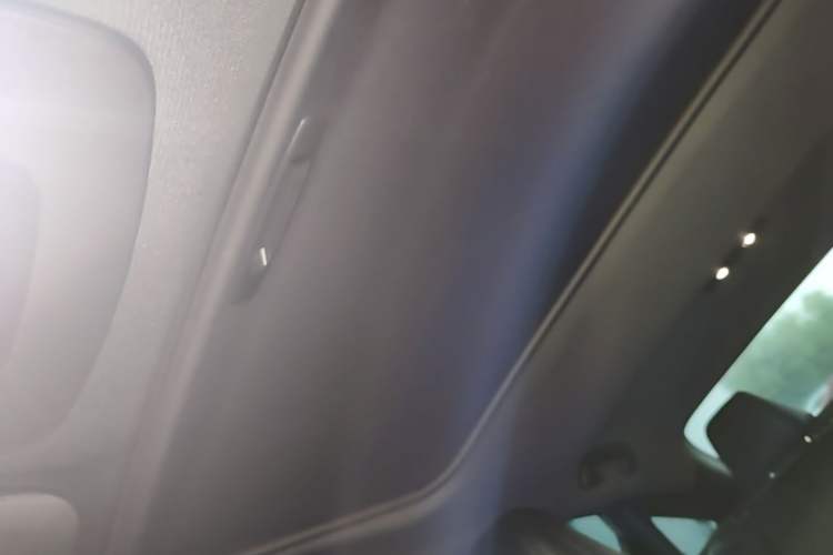 Used Toyota Avalon 2023 2.0L Premium Edition Headliner