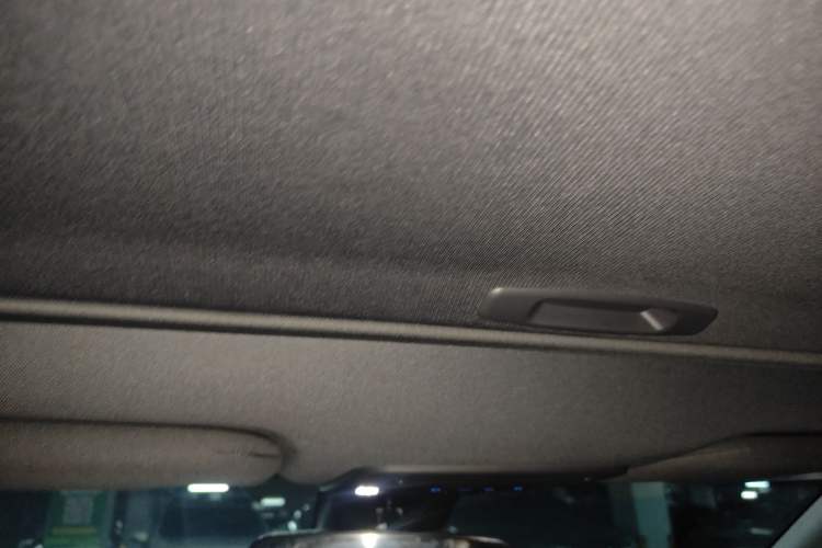 Used Toyota Avalon 2023 2.5L Luxury Edition Headliner