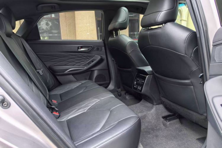 Used Toyota Avalon 2023 2.5L Touring Premium Edition Interior 12