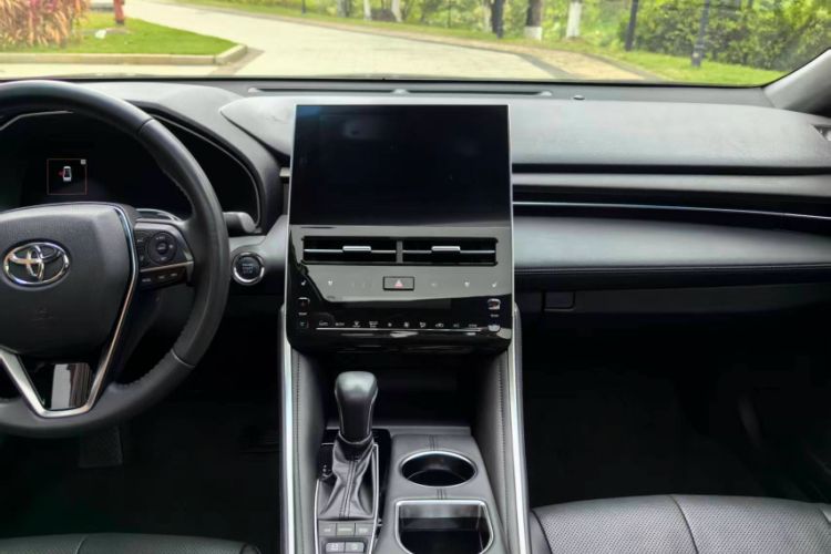 Used Toyota Avalon 2023 2.5L Touring Premium Edition Interior 4