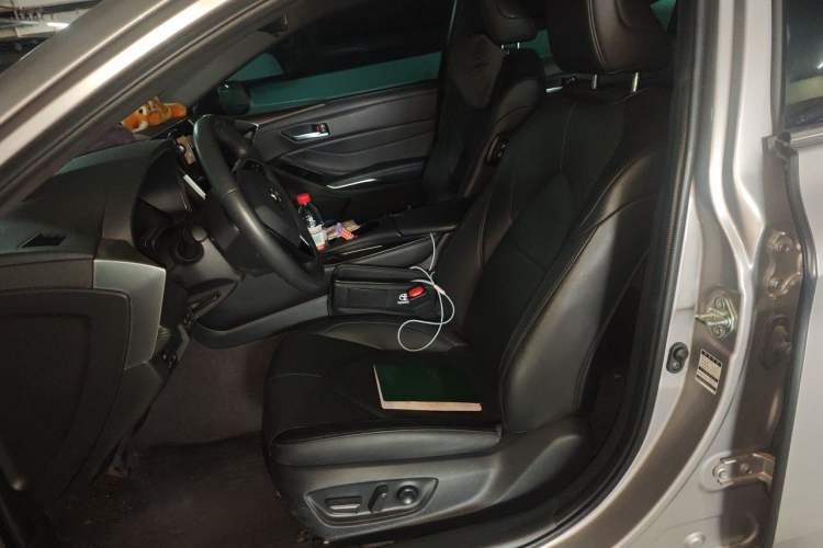 Used Toyota Avalon 2023 2.0L Luxury Edition Left Front Seat