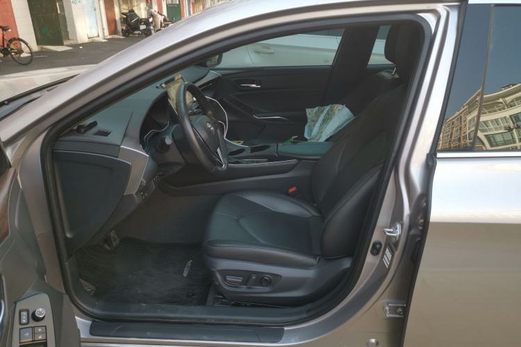 Used Toyota Avalon 2023 2.0L Premium Edition Left Front Seat