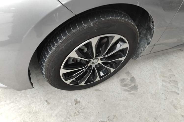 Used Toyota Avalon 2023 2.5L Luxury Edition Left Front Wheel Hub