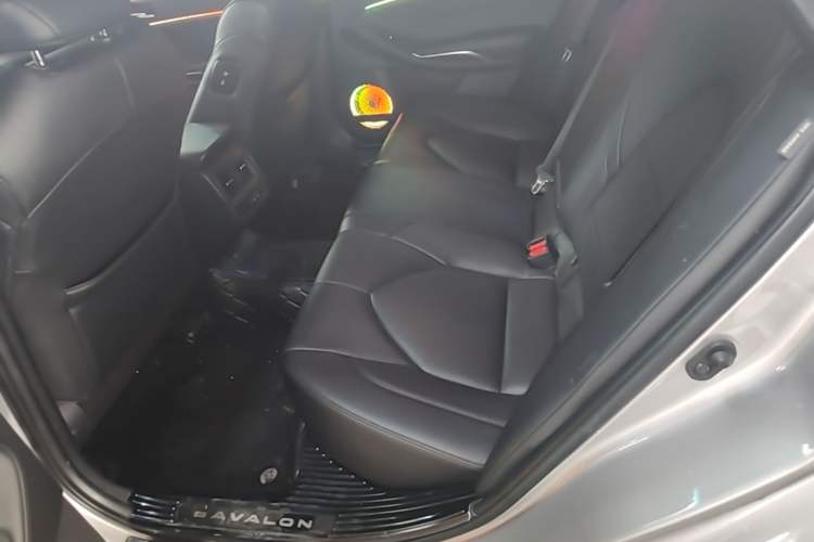 Used Toyota Avalon 2023 2.0L Premium Edition Left Rear Seat
