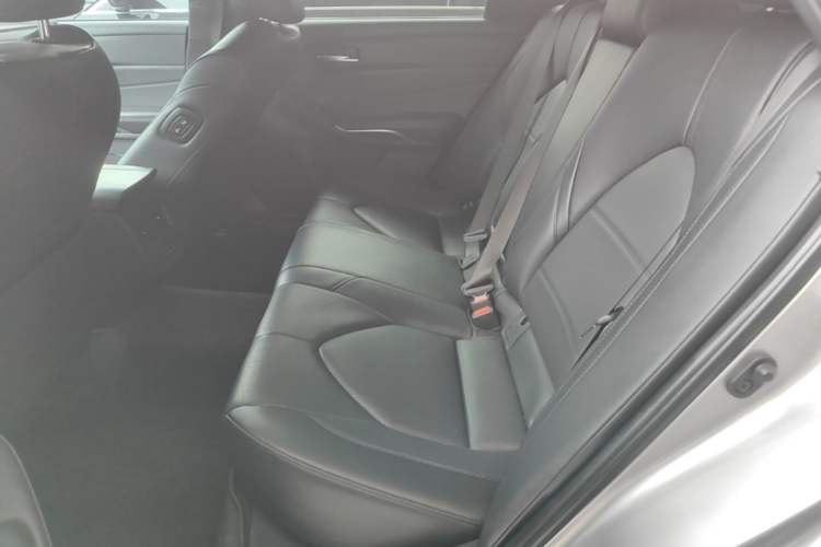 Used Toyota Avalon 2023 2.5L Luxury Edition Left Rear Seat