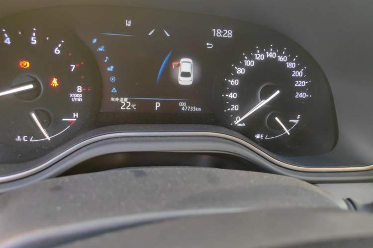 Used Toyota Avalon 2023 2.0L Luxury Edition Odometer Close Up