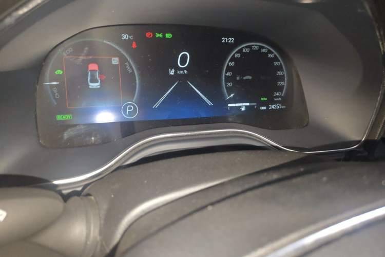 Used Toyota Avalon 2023 Dual-Motor 2.5L XLE Prestige Edition Odometer Close Up