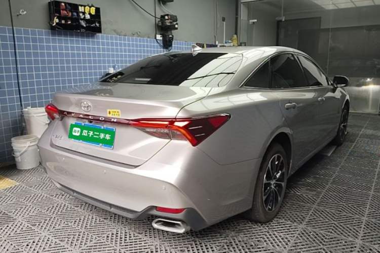 Used Toyota Avalon 2023 2.0L Premium Edition Rear Right 45 Deg