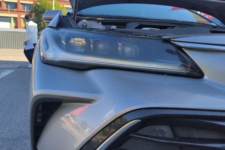 Used Toyota Avalon 2023 2.0L XLE Deluxe Edition Right Front Headlight