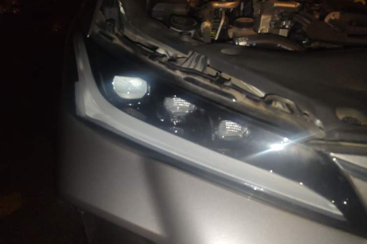 Used Toyota Avalon 2023 Dual-Motor 2.5L XLE Prestige Edition Right Front Headlight
