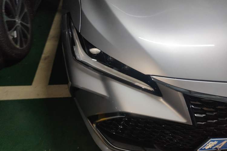 Used Toyota Avalon 2023 2.5L Luxury Edition Right Front Headlight