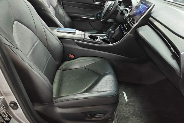 Used Toyota Avalon 2023 2.0L Luxury Edition Right Front Seat