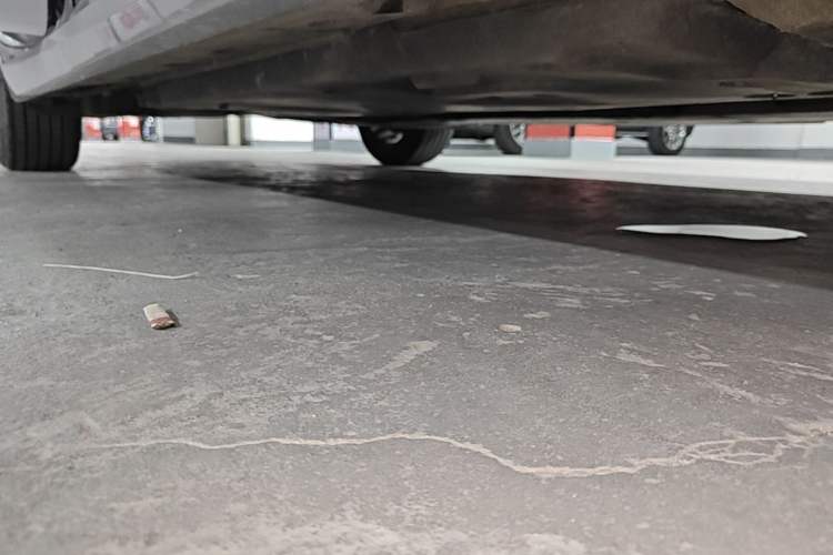 Used Toyota Avalon 2023 2.0L Luxury Edition Right Side Sill