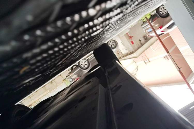 Used Toyota Avalon 2023 2.0L Premium Edition Right Side Sill