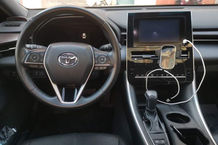 Used Toyota Avalon 2023 2.0L Premium Edition Steering Wheel