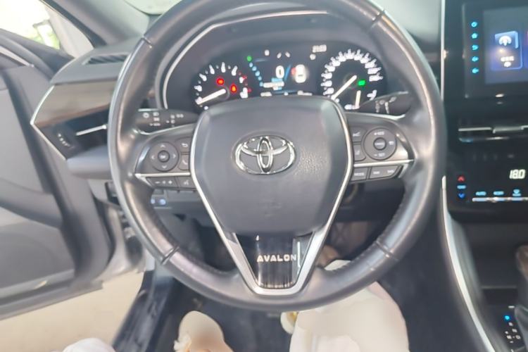 Used Toyota Avalon 2023 2.0L Premium Edition Steering Wheel