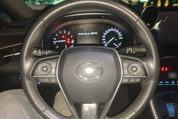 Used Toyota Avalon 2023 2.0L Luxury Edition Steering Wheel