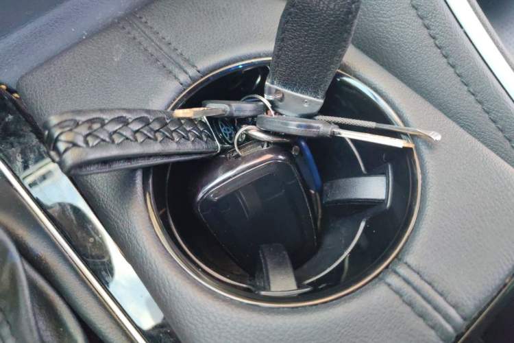 Used Toyota Avalon 2023 2.5L Luxury Edition Vehicle Key