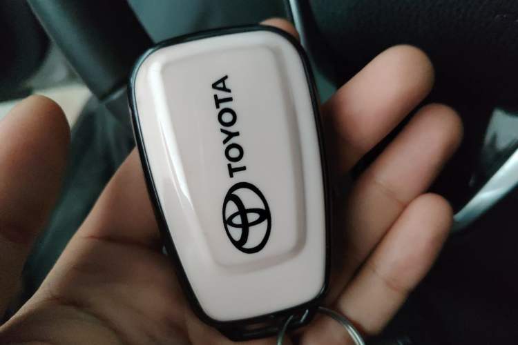 Used Toyota Avalon 2023 2.0L Luxury Edition Vehicle Key