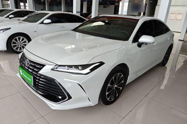 Ojetý Toyota Avalon 2023 2.0L Premium Edition