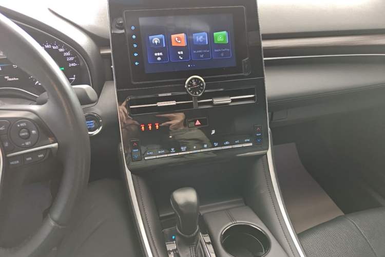 Used Toyota Avalon 2023 2.0L Premium Edition Audio And AC Panel