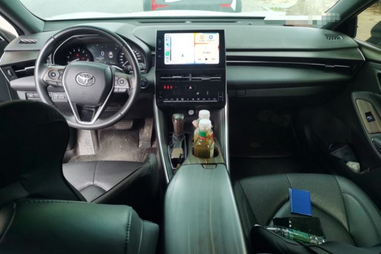 Used Toyota Avalon 2023 2.5L Luxury Edition Center Console