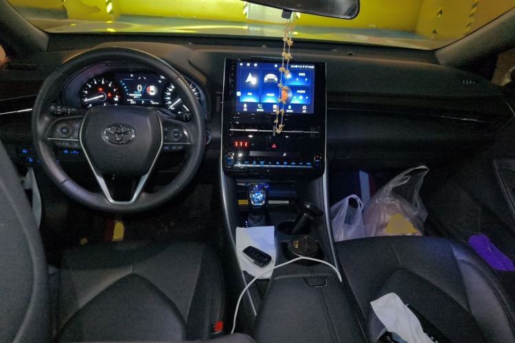 Used Toyota Avalon 2023 2.0L Luxury Edition Center Console