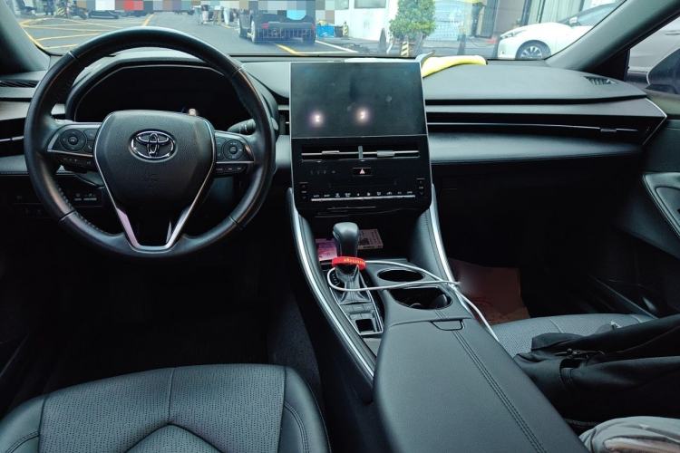 Used Toyota Avalon 2023 2.5L Luxury Edition Center Console
