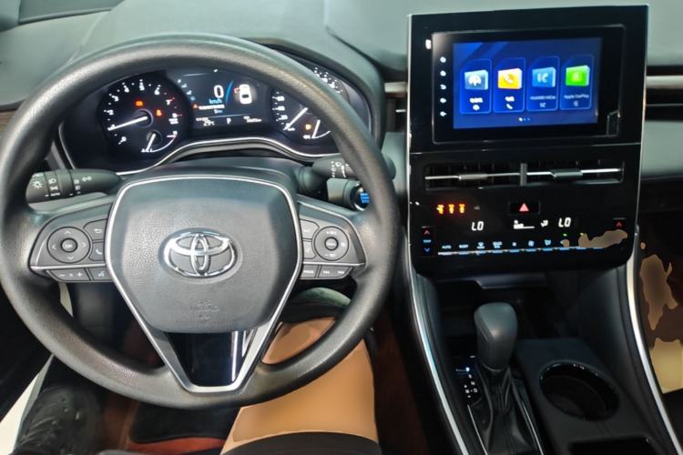 Used Toyota Avalon 2023 2.0L Progressive Edition Center Console