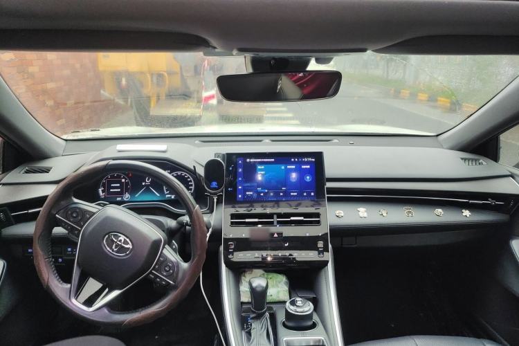 Used Toyota Avalon 2023 2.5L Touring Premium Edition Center Console
