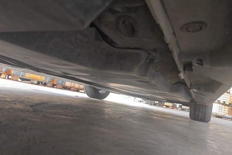 Used Toyota Avalon 2023 2.5L Luxury Edition Chassis Rear Right