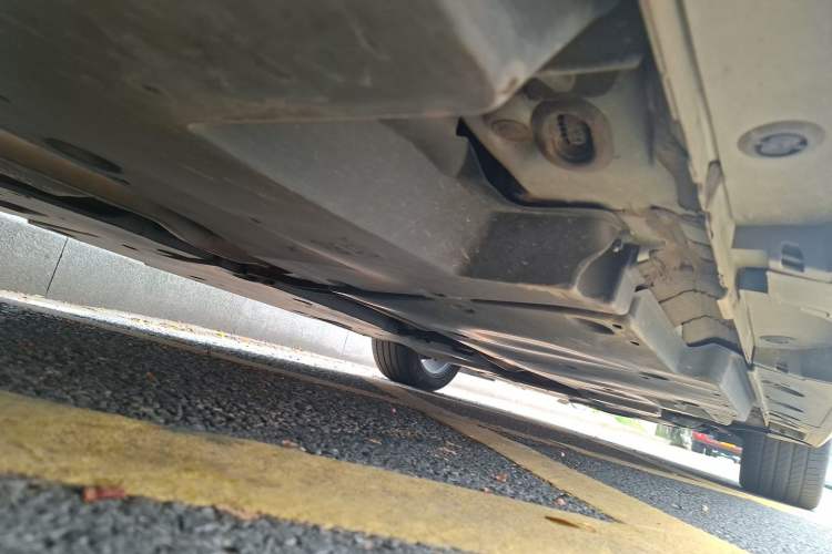 Used Toyota Avalon 2023 2.5L Luxury Edition Chassis Rear Right